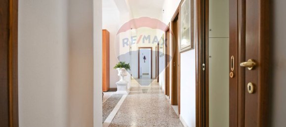 Apartamento T4 em Cagliari, Italy N.º 221895 27