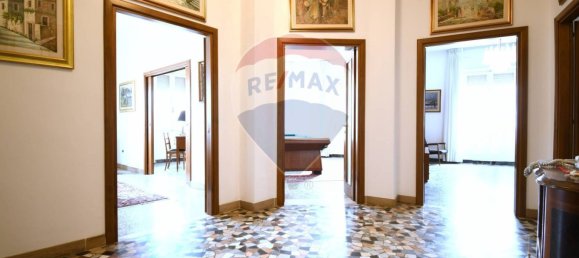 Apartamento T4 em Cagliari, Italy N.º 221895 10
