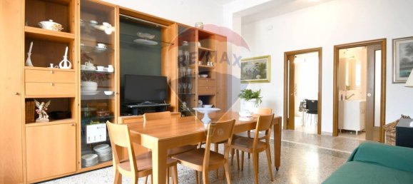 Apartamento T4 em Cagliari, Italy N.º 221895 32