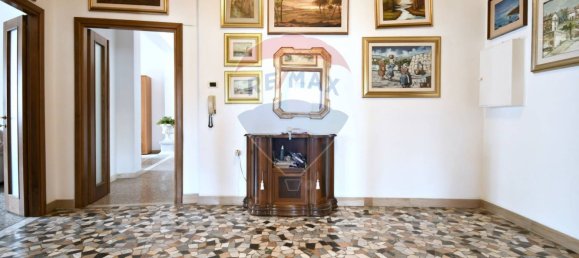 Apartamento T4 em Cagliari, Italy N.º 221895 12