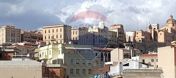 Apartamento T4 em Cagliari, Italy N.º 221895 3