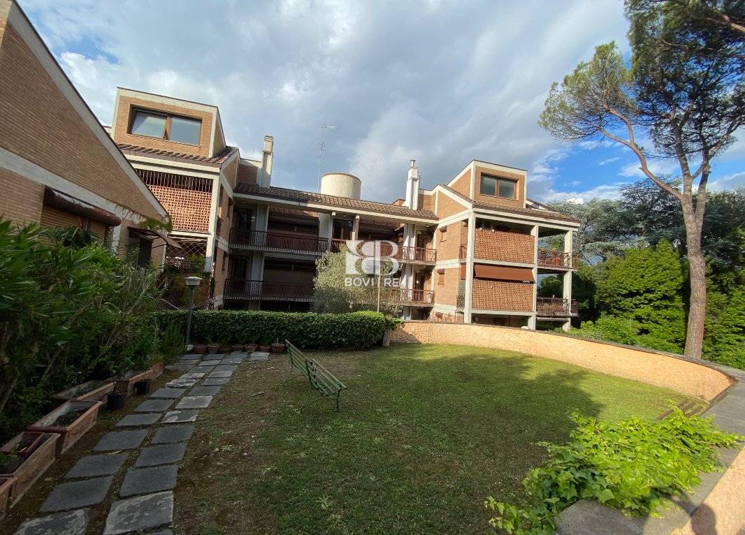 Квартира с 4 спальнями в Рим, Италия № 315302