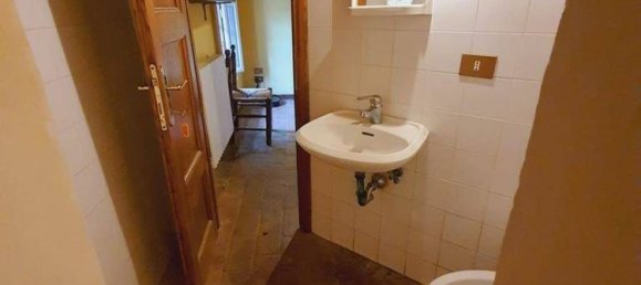 8-salle Maison à Capannori, Italy No. 192354 20