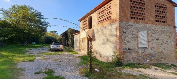 8-salle Maison à Capannori, Italy No. 192354 5