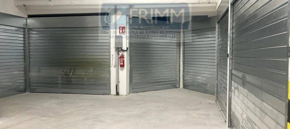 1 room Parking in Rome, Italy No. 25000 11