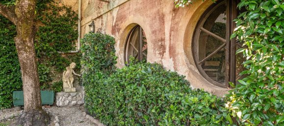 4 Schlafzimmer Villa in Erba, Italy, Nr. 266205 23