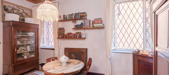 4 Schlafzimmer Villa in Erba, Italy, Nr. 266205 14