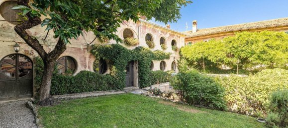 4 Schlafzimmer Villa in Erba, Italy, Nr. 266205 5