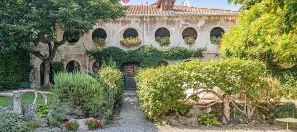 4 Schlafzimmer Villa in Erba, Italy, Nr. 266205 4