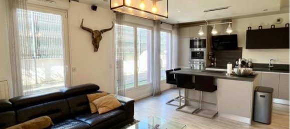 2 Schlafzimmer Wohnung in Sucy-en-Brie, France, Nr. 356312 3