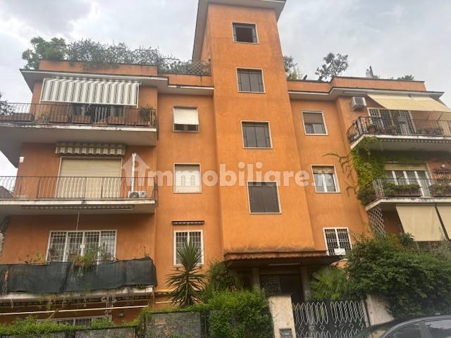 3 bedrooms Apartment in Rome, Italy No. 320180