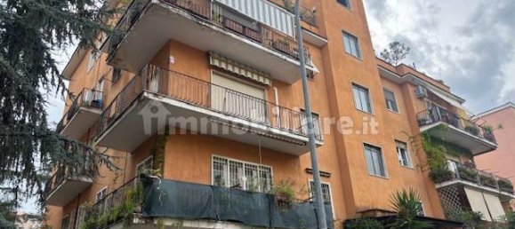 3 bedrooms Apartment in Rome, Italy No. 320180 4