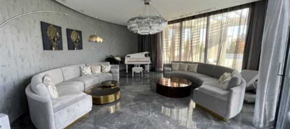 5 bedrooms Villa in Limassol, Cyprus No. 7588 11