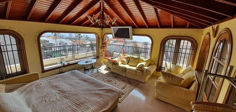 7 bedrooms House in Adeje, Spain No. 86630