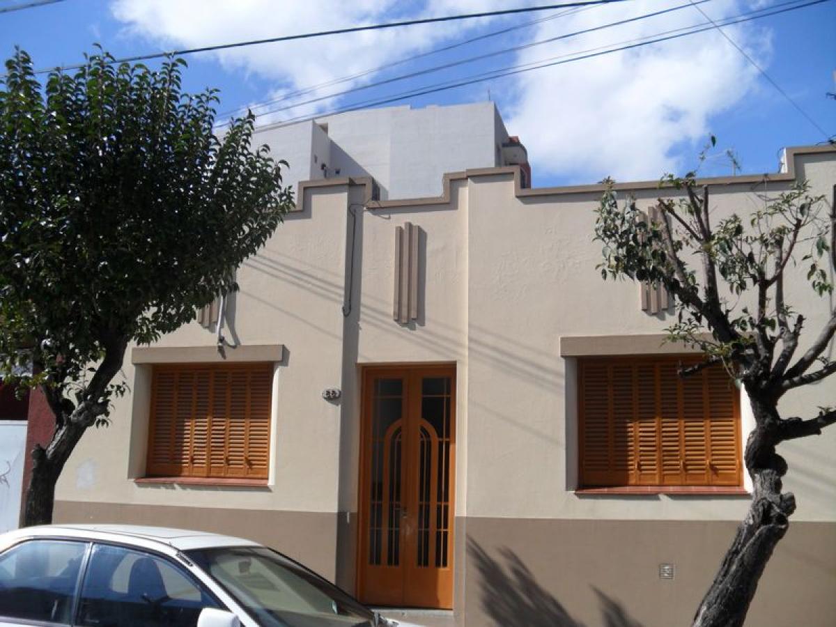 3 bedrooms House in Moron, Argentina No. 55982