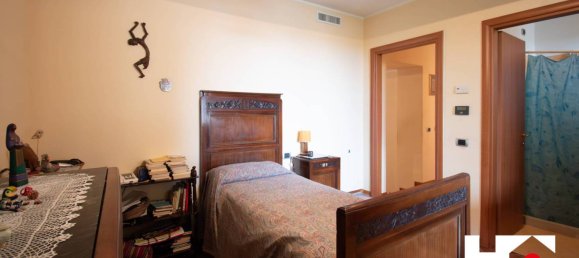 5 bedrooms Villa in Calvagese della Riviera, Italy No. 299148 16