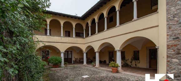 5 bedrooms Villa in Calvagese della Riviera, Italy No. 299148 8