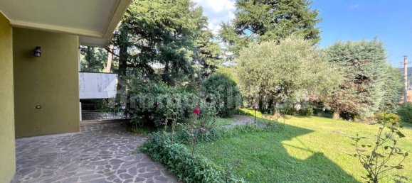 4 bedrooms Villa in Nembro, Italy No. 282340 6