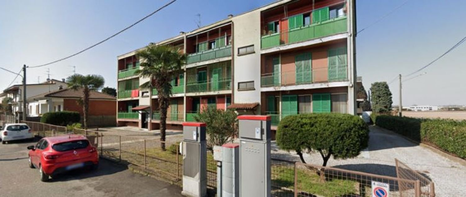 Apartamento de 2 divisões em Ossona, Italy N.º 168097
