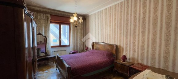 5 rooms Apartment in Genoa, Italy No. 106640 7