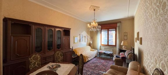 5 rooms Apartment in Genoa, Italy No. 106640 3