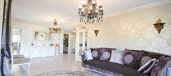 3 bedrooms Penthouse in Estepona, Spain No. 35419 9