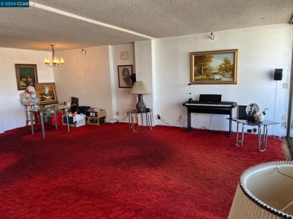 Studio in Oakland, USA No. 414998