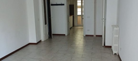 3 rooms Apartment in Milan, Italy No. 246097 5