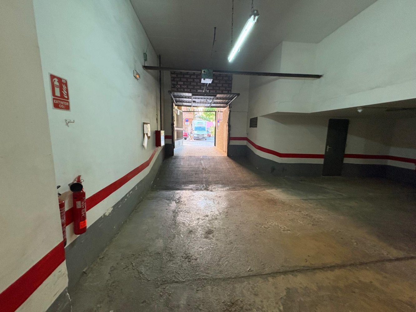 16m² Garage in Valencia, Spain No. 261659