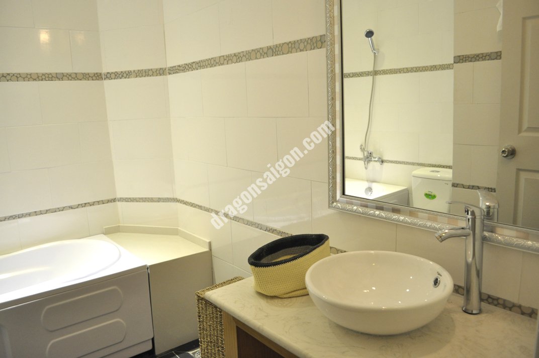 35m² Apartment in District 1, Vietnam No. 11038