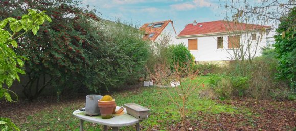 600m² Land in Suresnes, France No. 183624 3