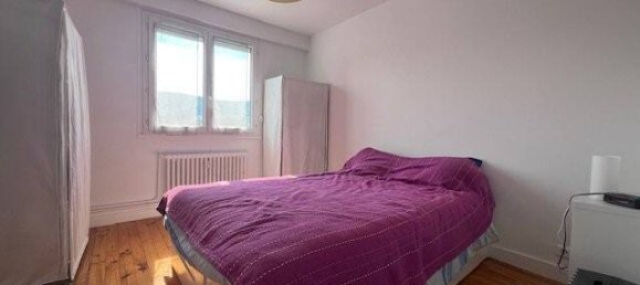 2 bedrooms Apartment in Saint-Etienne, France No. 329507 6