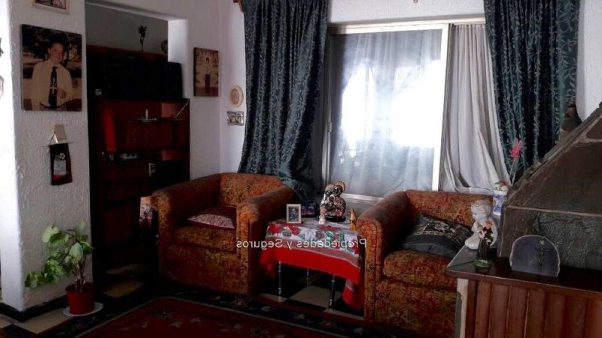 3 bedrooms House in Montevideo, Uruguay No. 7334