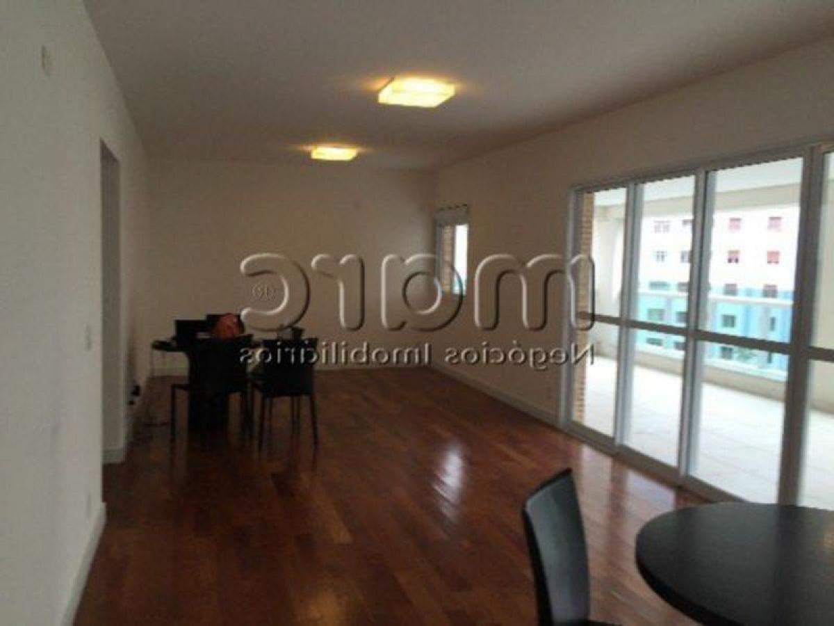 Apartamento de 4 dormitorios en Sao Paulo, Brazil No. 572496