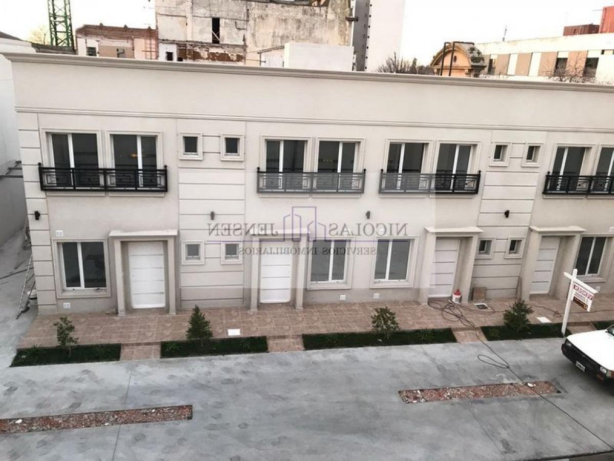 Apartamento de 2 dormitorios en Buenos Aires, Argentina No. 69087