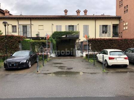 1 room Garage in Locate di Triulzi, Italy No. 388068