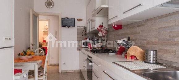 2 bedrooms Apartment in Rome, Italy No. 168733 11