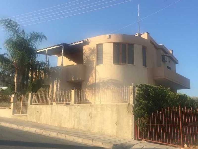 3 bedrooms House in Agios Athanasios, Cyprus No. 6643