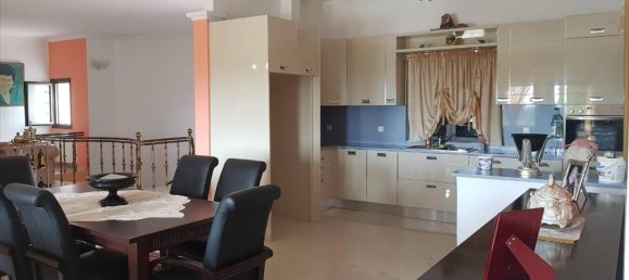 4 Schlafzimmer Gewerbliche Immobilie in Thessaloniki, Greece, Nr. 5710 18