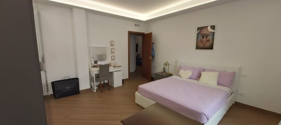 4 rooms Apartment in Milan, Italy No. 287658 8