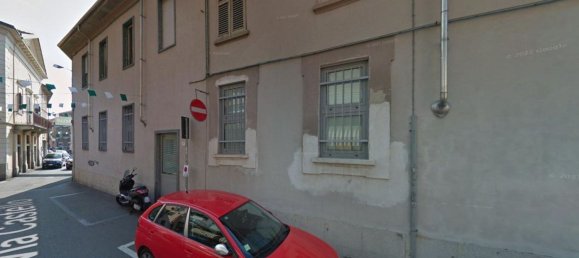 262m² Office in Cerano, Italy No. 376362 2