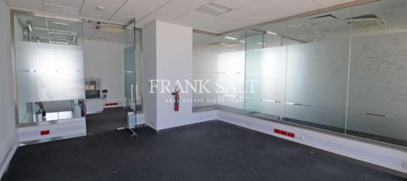 Escritório em Saint Julian's, Malta 295 m² N.º 12695 12