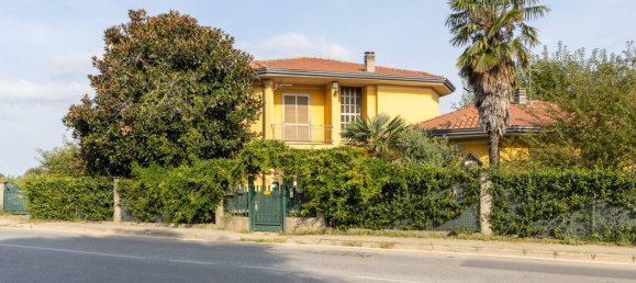 6 bedrooms Villa in Triuggio, Italy No. 160915 22