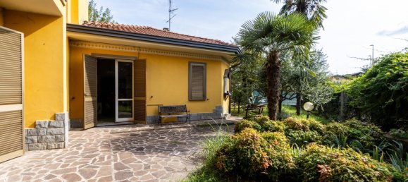6 bedrooms Villa in Triuggio, Italy No. 160915 19