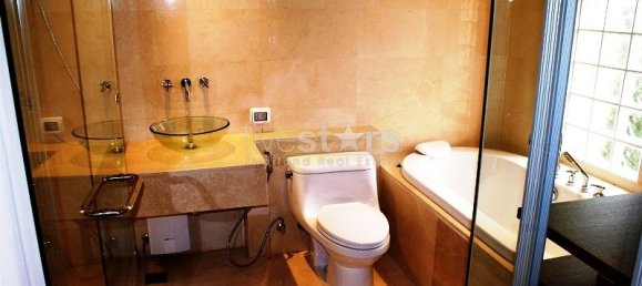 2 bedrooms Condo in Bangkok, Thailand No. 7637 6