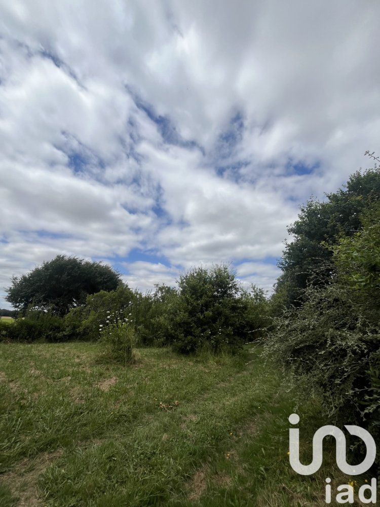 Земельный участок 1000м² в Сен-Люсьен, Франция № 259779