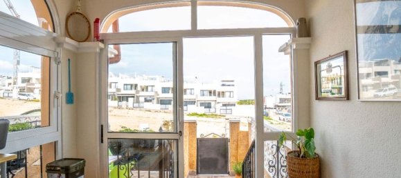 3 Schlafzimmer Doppelhaus in Alicante, Spain, Nr. 181485 40