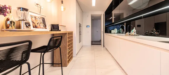 3 Schlafzimmer Wohnung in Porto, Portugal, Nr. 132197 2