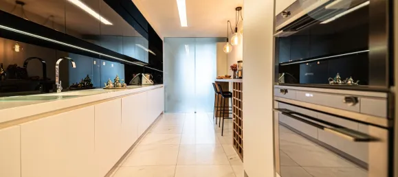 3 Schlafzimmer Wohnung in Porto, Portugal, Nr. 132197 3