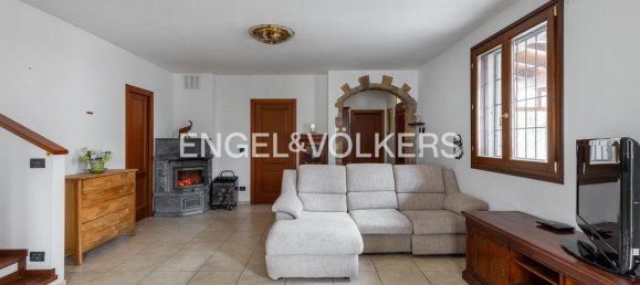 4 bedrooms House in Pianoro, Italy No. 127248 5